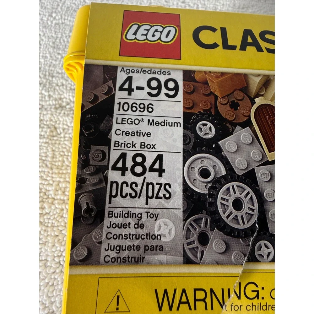 LEGO Classic Medium Creative Brick Box 10696 484 Pieces New in Package‎